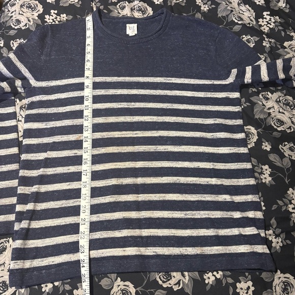 GAP Women’s Navy and White Striped Sweater SZ S - Picture 7 of 7
